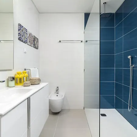 Elegant Luxury By Ideal Homes 4*