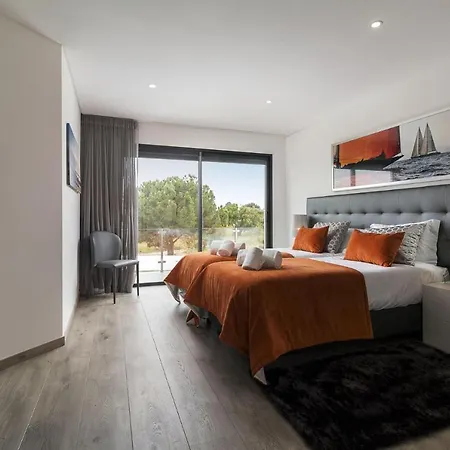Elegant Luxury By Ideal Homes 4*