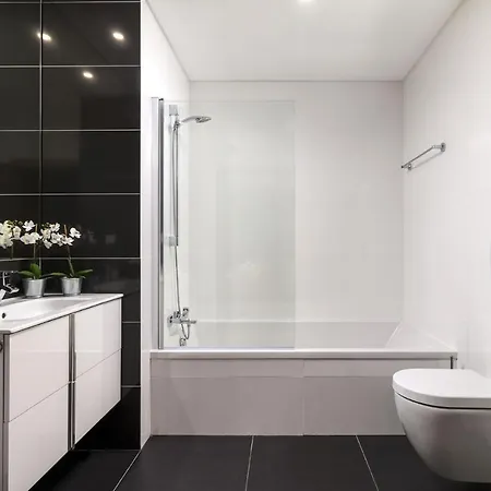 Elegant Luxury By Ideal Homes 4*